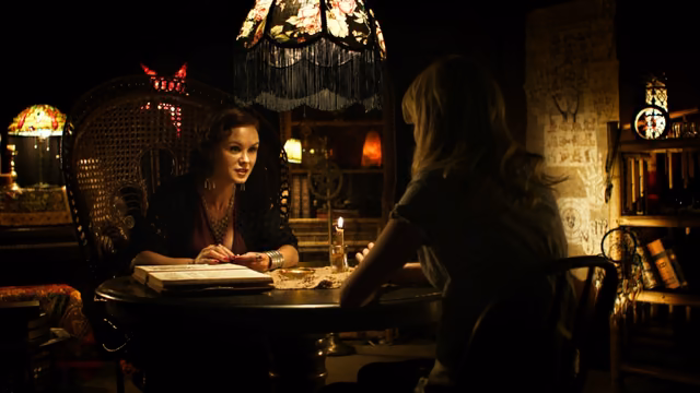 Still 5 of 13 from Embrace of the Vampire