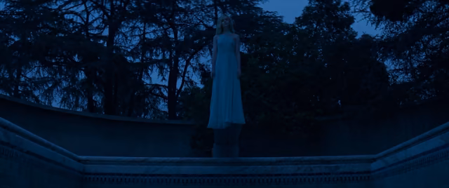 Still 9 of 9 from The Neon Demon