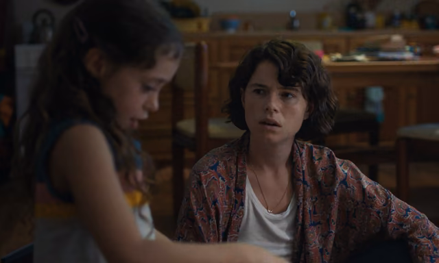 Still 7 of 17 from The Lost Daughter